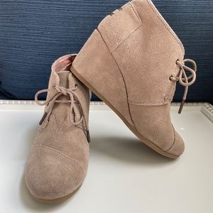 Toms Suede Wedge Tan Booties - Size 8.5